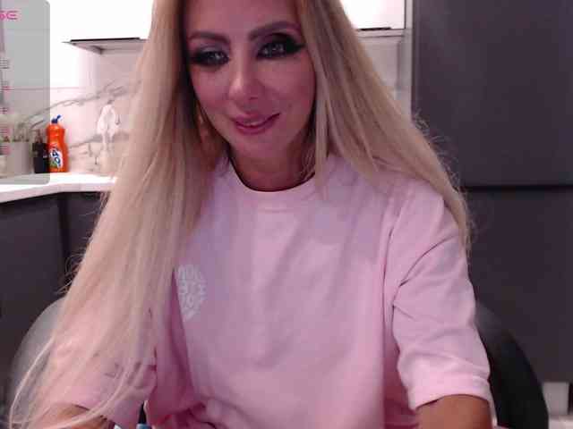 blondalina webcam