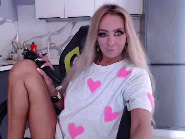 blondalina webcam