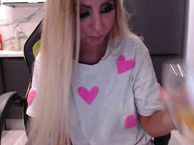 blondalina webcam