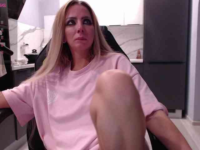 blondalina webcam