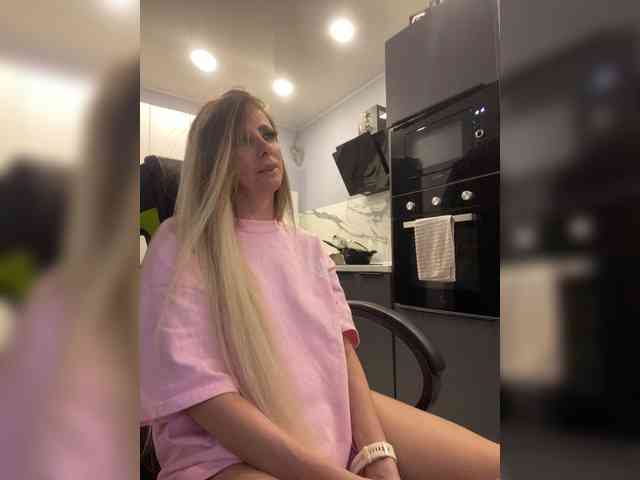 blondalina webcam