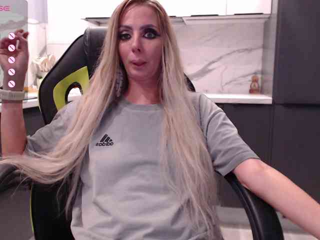 blondalina webcam
