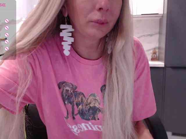 blondalina webcam