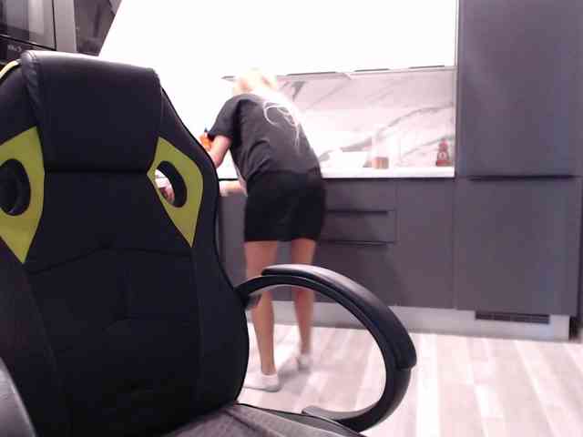 blondalina webcam