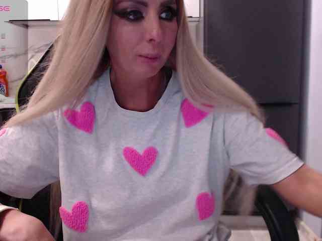 blondalina webcam