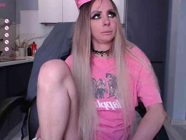 blondalina webcam
