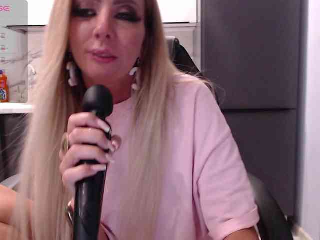 blondalina webcam