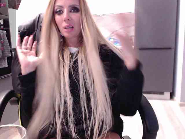 blondalina webcam