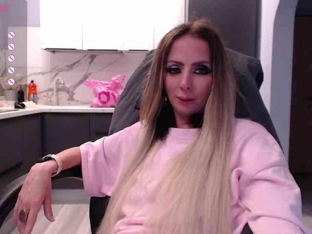 blondalina webcam