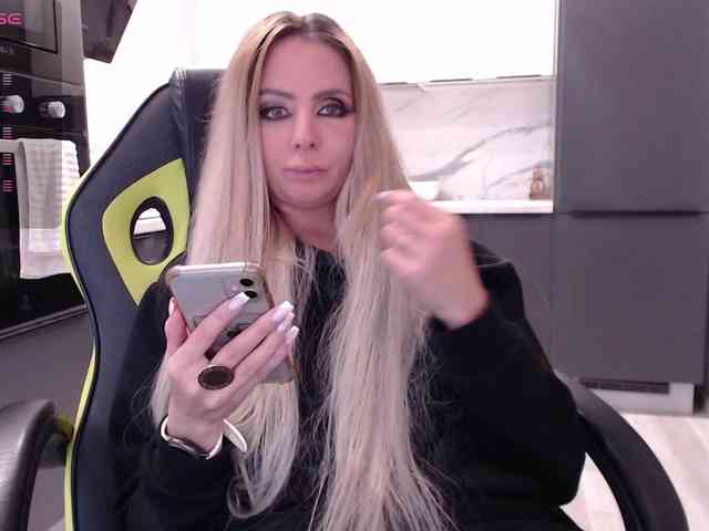 blondalina webcam