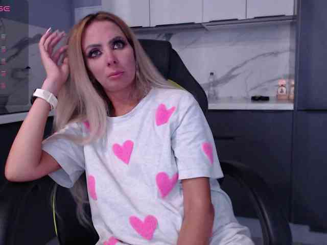 blondalina webcam