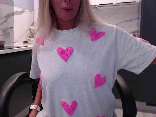 blondalina webcam