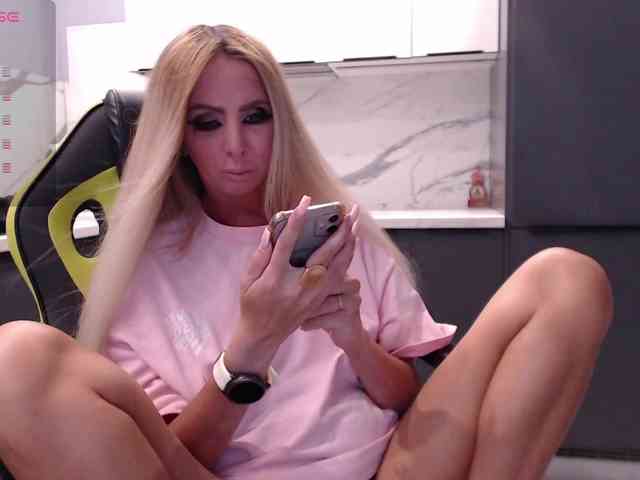 blondalina webcam