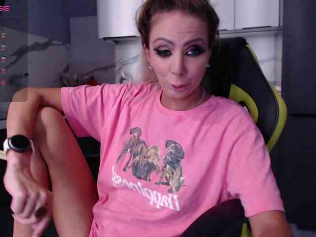 blondalina's live room