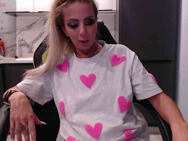 blondalina webcam