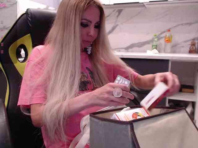 blondalina webcam