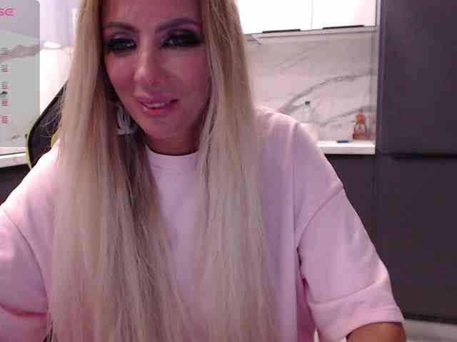 blondalina webcam