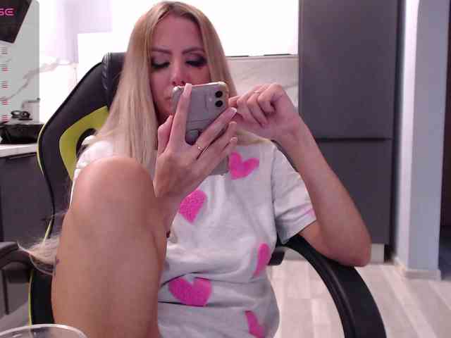 blondalina webcam
