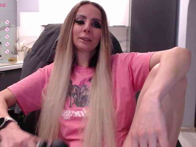 blondalina webcam