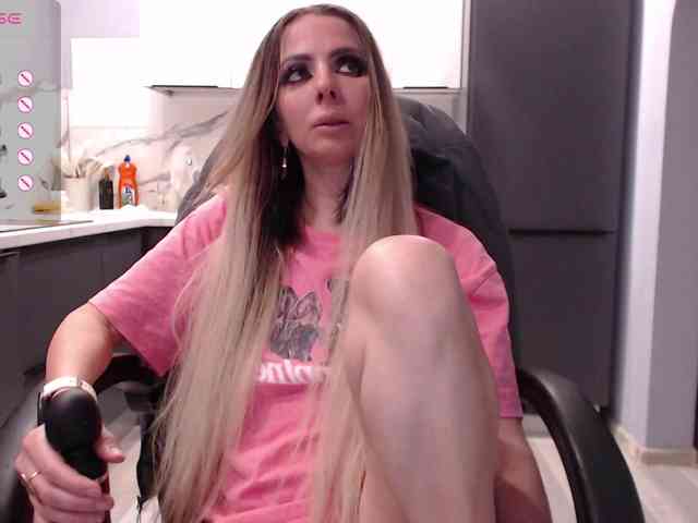 blondalina webcam