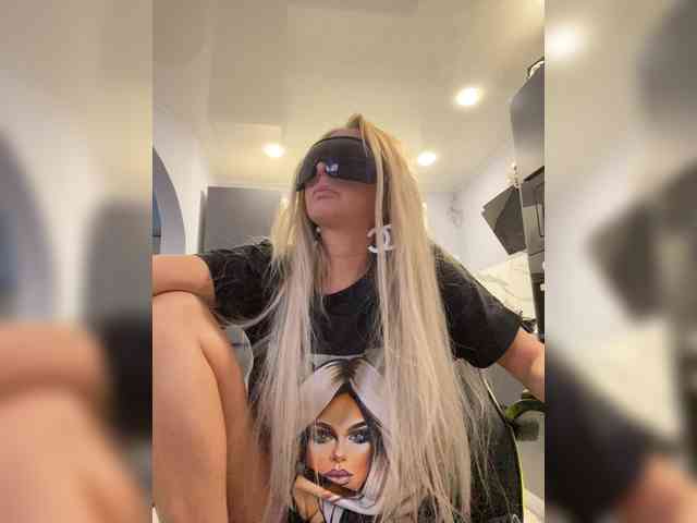blondalina webcam