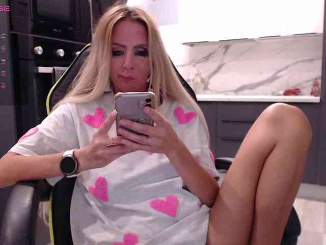blondalina webcam
