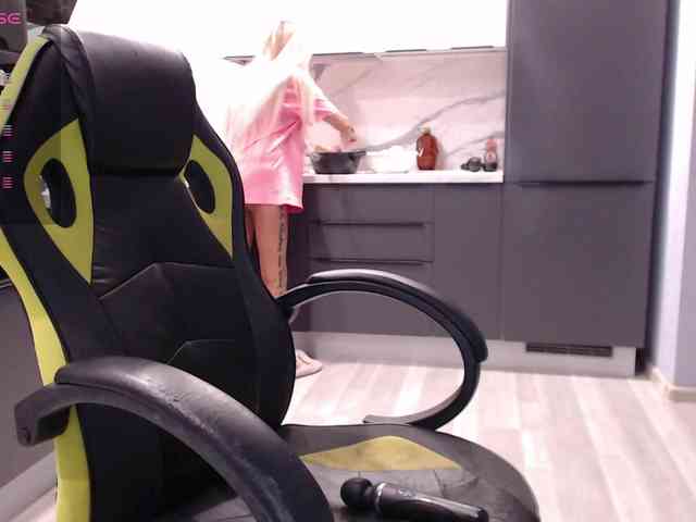 blondalina webcam