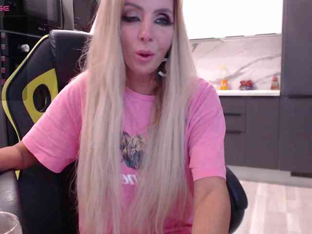 blondalina webcam