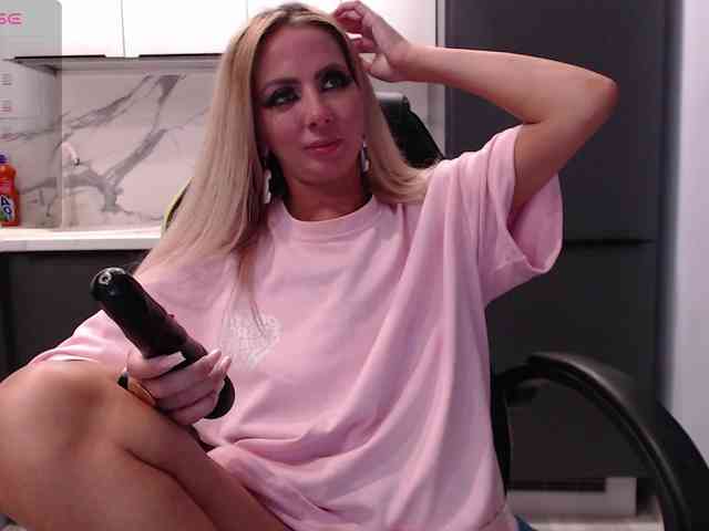 blondalina webcam