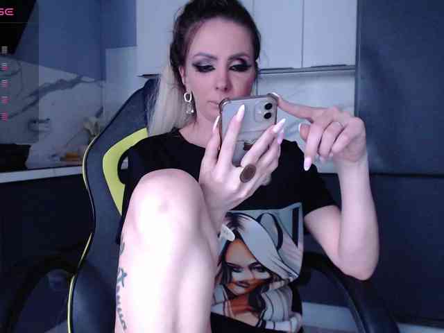 blondalina webcam