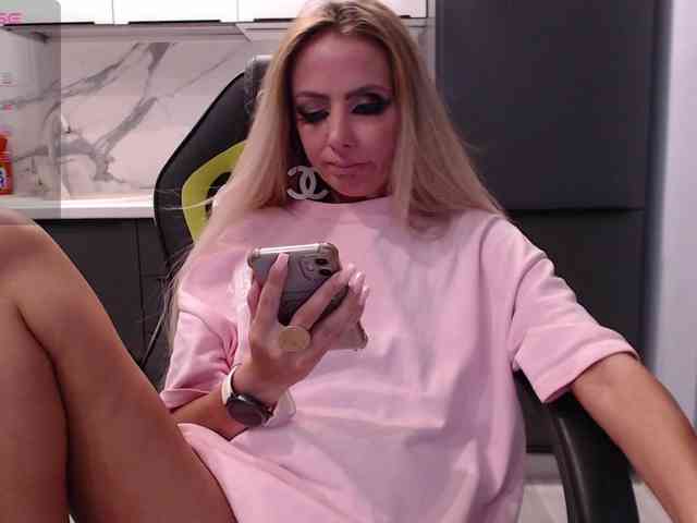 blondalina webcam