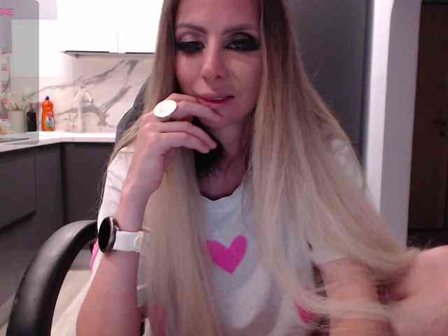 blondalina webcam