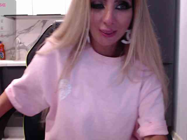 blondalina webcam