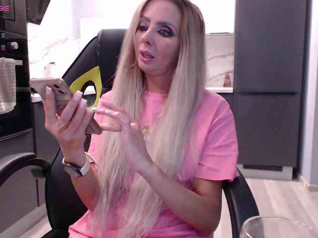 blondalina webcam