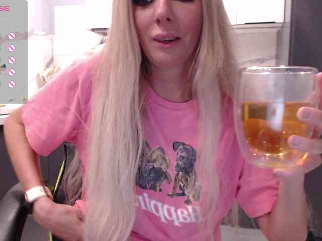 blondalina webcam