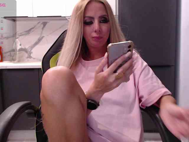 blondalina webcam
