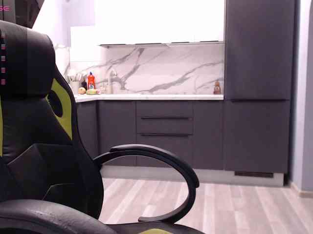 blondalina webcam