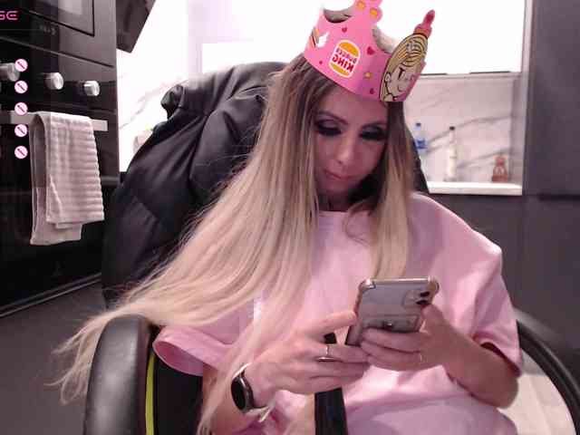blondalina webcam