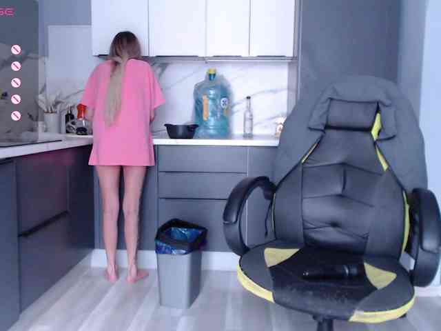 blondalina webcam