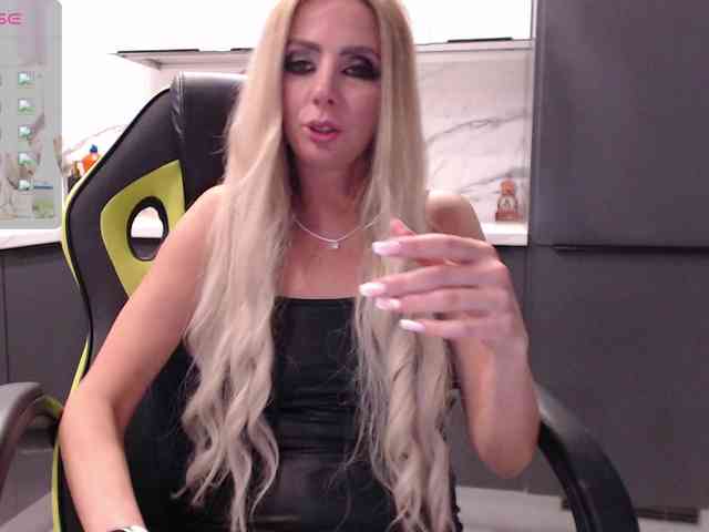 blondalina webcam