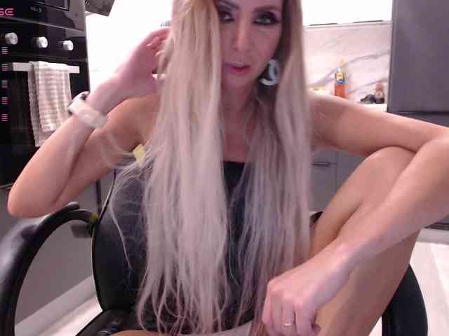 blondalina webcam