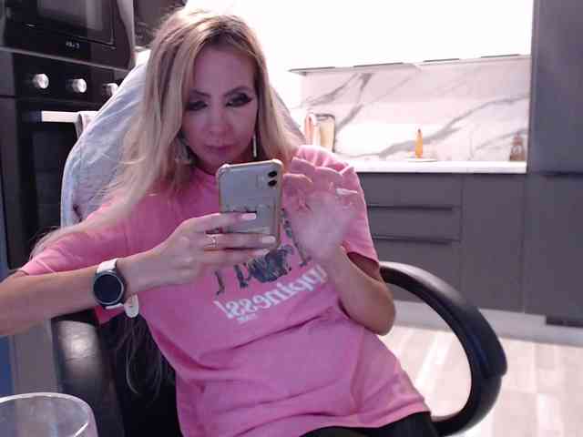 blondalina webcam