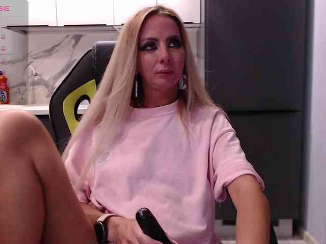 blondalina webcam