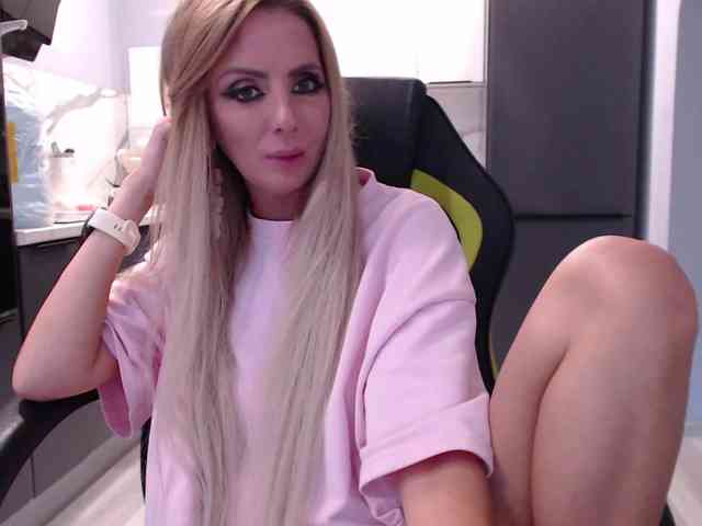 blondalina webcam