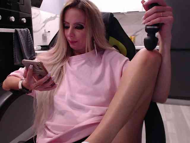 Модель: blondalina