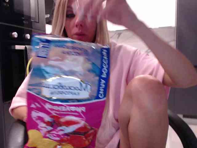 blondalina webcam
