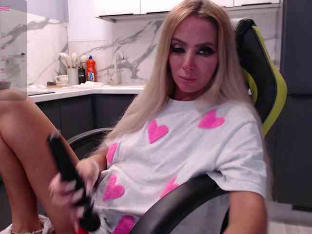 blondalina webcam