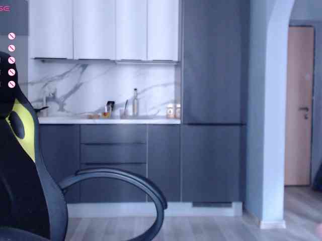 blondalina webcam
