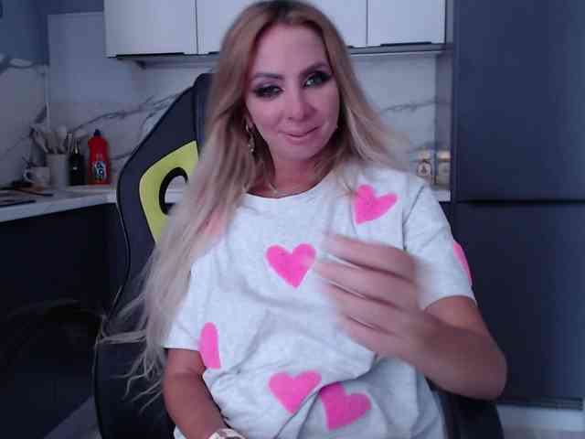 blondalina webcam