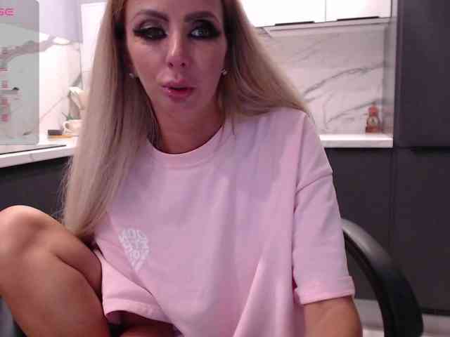 blondalina webcam